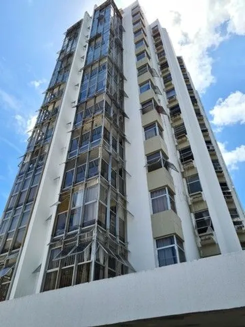 Foto 1 de Apartamento com 3 Quartos à venda, 140m² em Graças, Recife