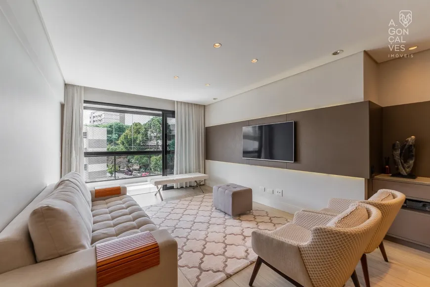 Foto 1 de Apartamento com 3 Quartos à venda, 133m² em Água Verde, Curitiba