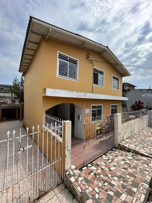 Foto 1 de Casa com 4 Quartos à venda, 135m² em Barreiros, São José