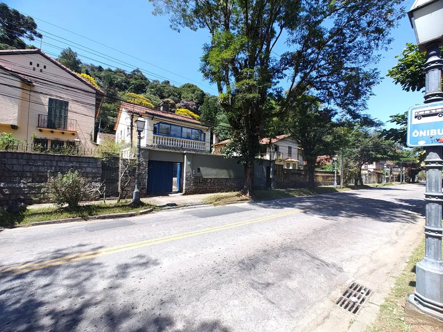 Foto 1 de Casa com 4 Quartos à venda, 380m² em Centro, Petrópolis