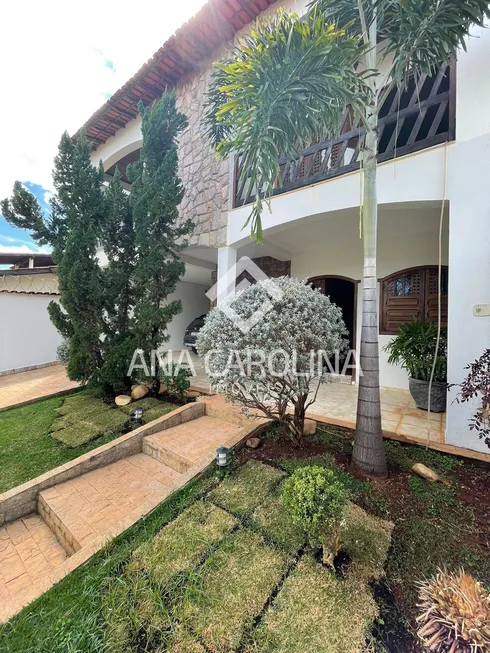 Foto 1 de Casa com 2 Quartos à venda, 200m² em Morada da Serra, Montes Claros