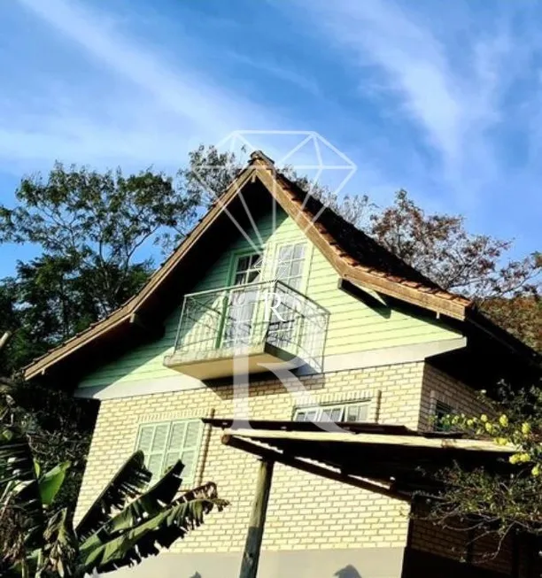 Foto 1 de Casa com 3 Quartos para venda ou aluguel, 135m² em Sambaqui, Florianópolis