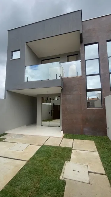 Foto 1 de Casa com 3 Quartos à venda, 151m² em Centro, Eusébio