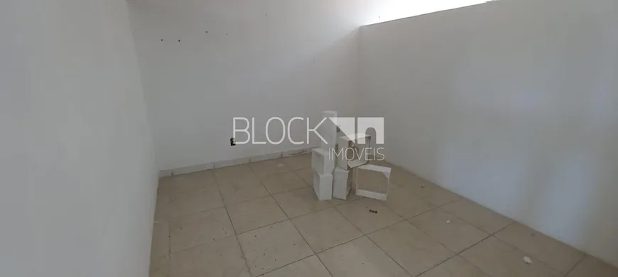 Foto 1 de Sala Comercial para alugar, 30m² em Recreio Dos Bandeirantes, Rio de Janeiro