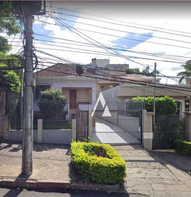 Foto 1 de Casa com 5 Quartos à venda, 396m² em Santo Antônio, Porto Alegre