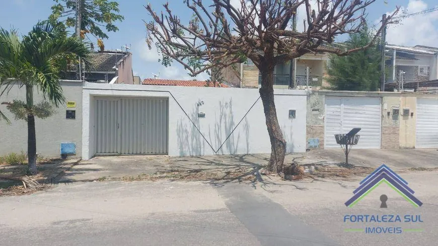 Foto 1 de Casa com 3 Quartos à venda, 127m² em Lagoa Redonda, Fortaleza