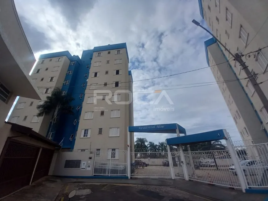 Foto 1 de Apartamento com 2 Quartos à venda, 57m² em Vila Pelicano, São Carlos
