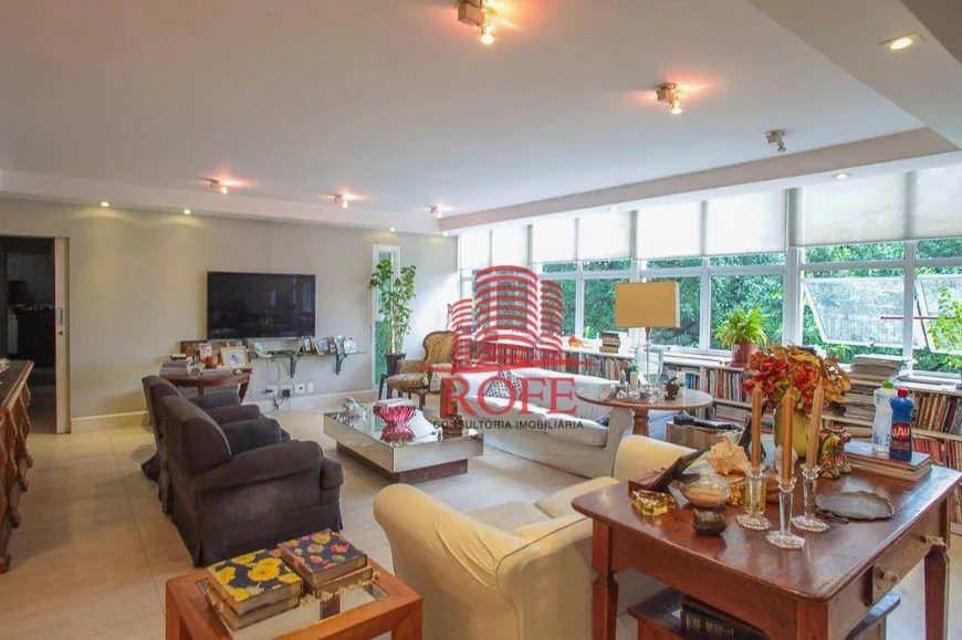 Foto 1 de Apartamento com 2 Quartos à venda, 180m² em Itaim Bibi, São Paulo