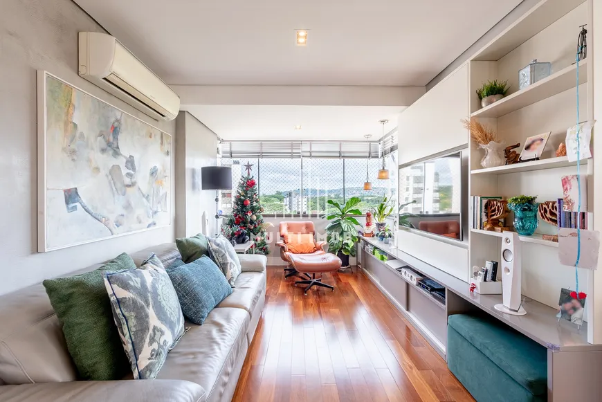 Foto 1 de Apartamento com 3 Quartos à venda, 109m² em Petrópolis, Porto Alegre
