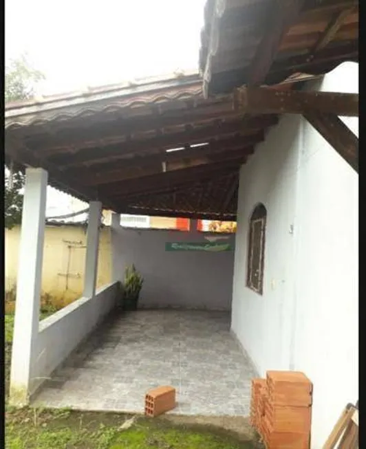 Foto 1 de Casa com 2 Quartos à venda, 80m² em Mantiqueira, Pindamonhangaba