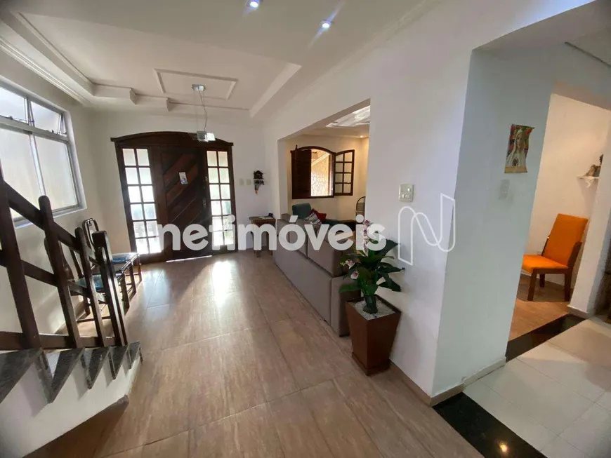 Foto 1 de Casa com 6 Quartos à venda, 360m² em Nova Floresta, Belo Horizonte