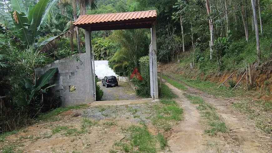 Foto 1 de Fazenda/Sítio com 3 Quartos à venda, 150m² em Jaraguazinho , Caraguatatuba
