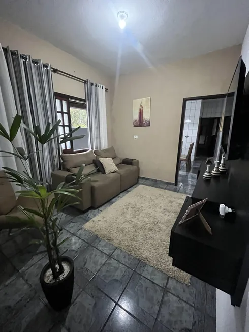 Foto 1 de Casa com 2 Quartos à venda, 48m² em Vila Garcia, Jacareí