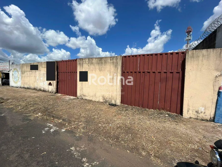 Foto 1 de Lote/Terreno para alugar, 370m² em Tibery, Uberlândia