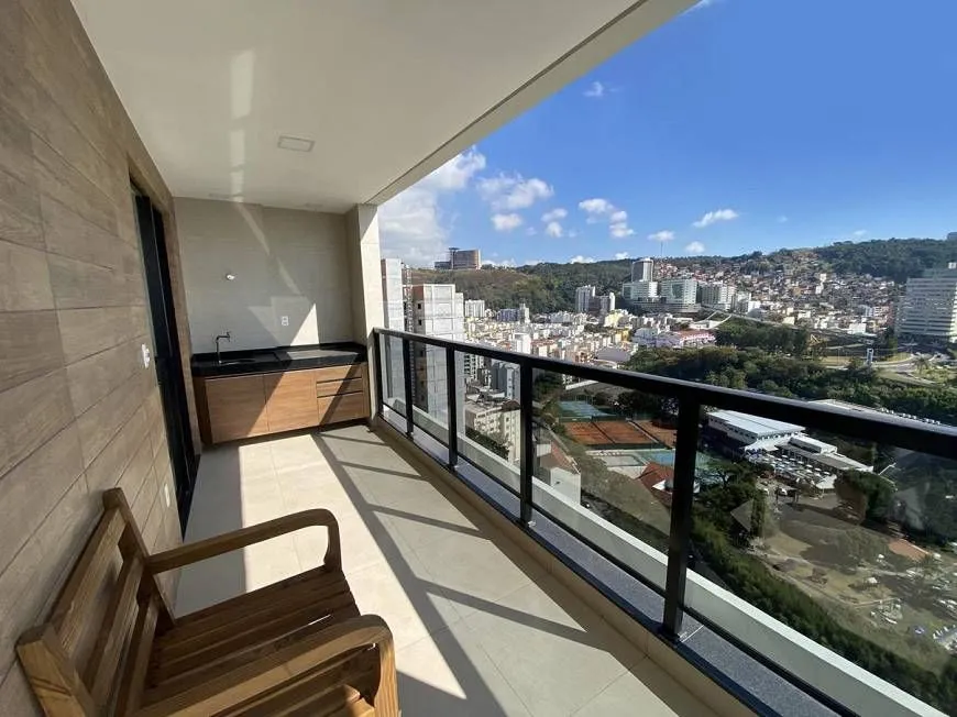 Foto 1 de Apartamento com 3 Quartos à venda, 108m² em Jardim Liú, Juiz de Fora