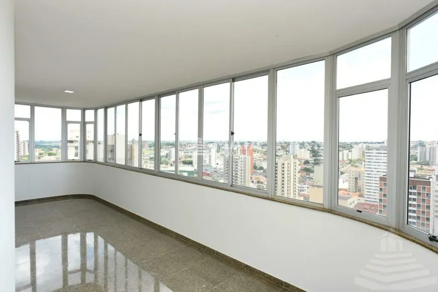 Foto 1 de Apartamento com 4 Quartos à venda, 360m² em Centro, Uberaba