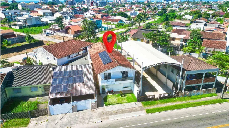 Foto 1 de Casa com 4 Quartos à venda, 294m² em Brejatuba, Guaratuba