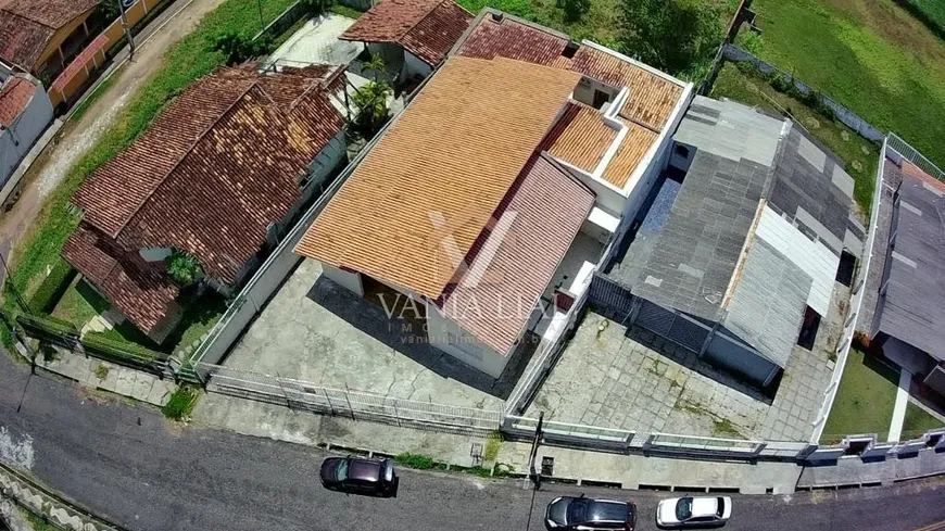 Foto 1 de Casa com 4 Quartos para venda ou aluguel, 250m² em , Salinópolis