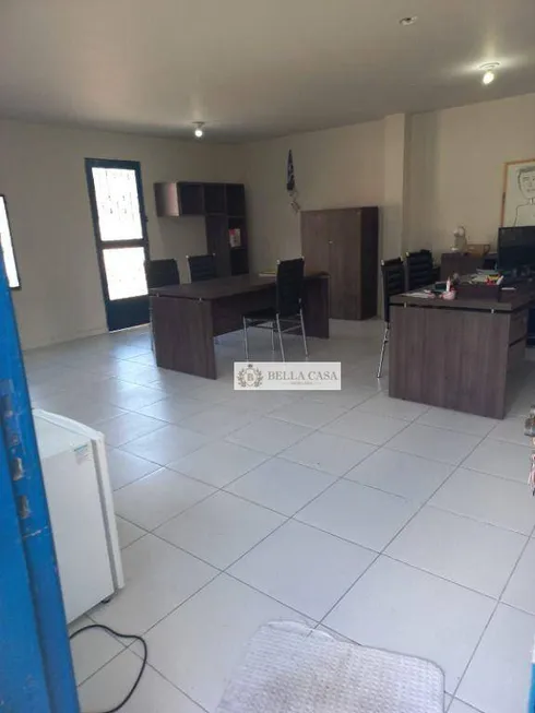 Foto 1 de Ponto Comercial para alugar, 40m² em Vila Capri, Araruama