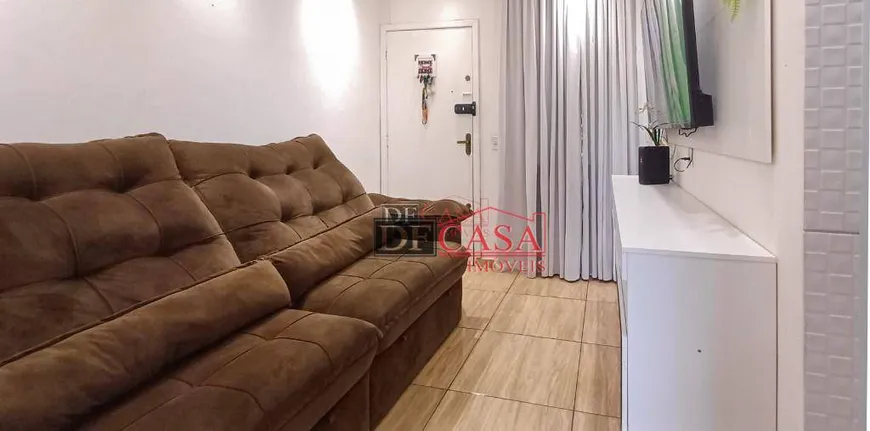 Foto 1 de Apartamento com 2 Quartos à venda, 53m² em Conjunto Residencial José Bonifácio, São Paulo