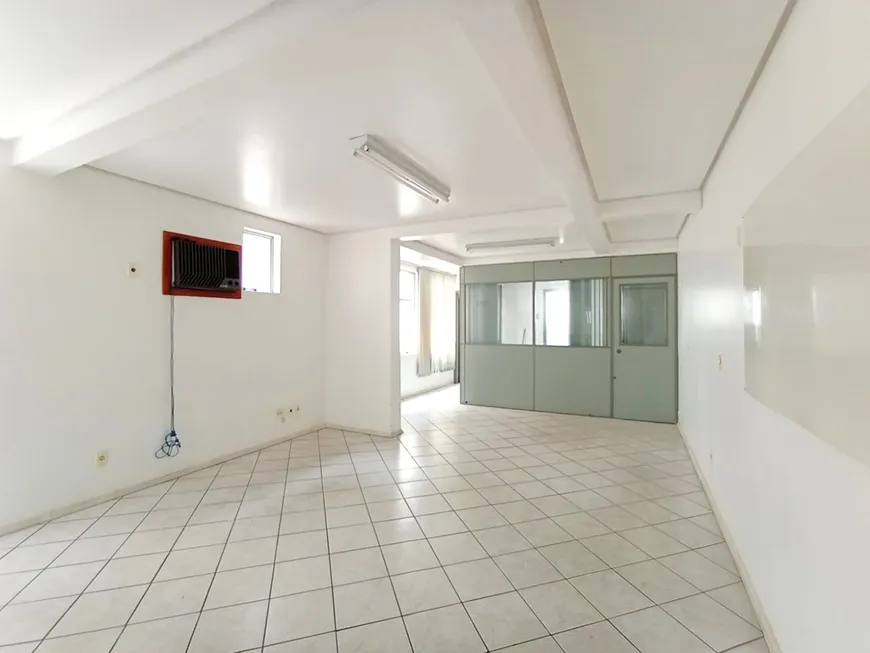 Foto 1 de Sala Comercial para alugar, 96m² em Moinhos de Vento, Porto Alegre