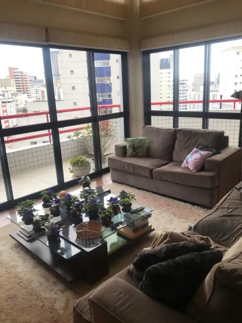 Foto 1 de Apartamento com 4 Quartos à venda, 170m² em Itaim Bibi, São Paulo