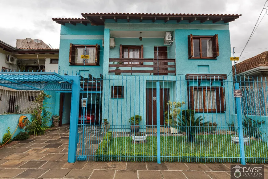 Foto 1 de Casa com 3 Quartos à venda, 225m² em Sarandi, Porto Alegre