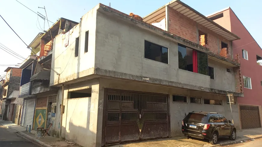 Foto 1 de Casa com 4 Quartos à venda, 190m² em Conjunto Promorar Rio Claro, São Paulo