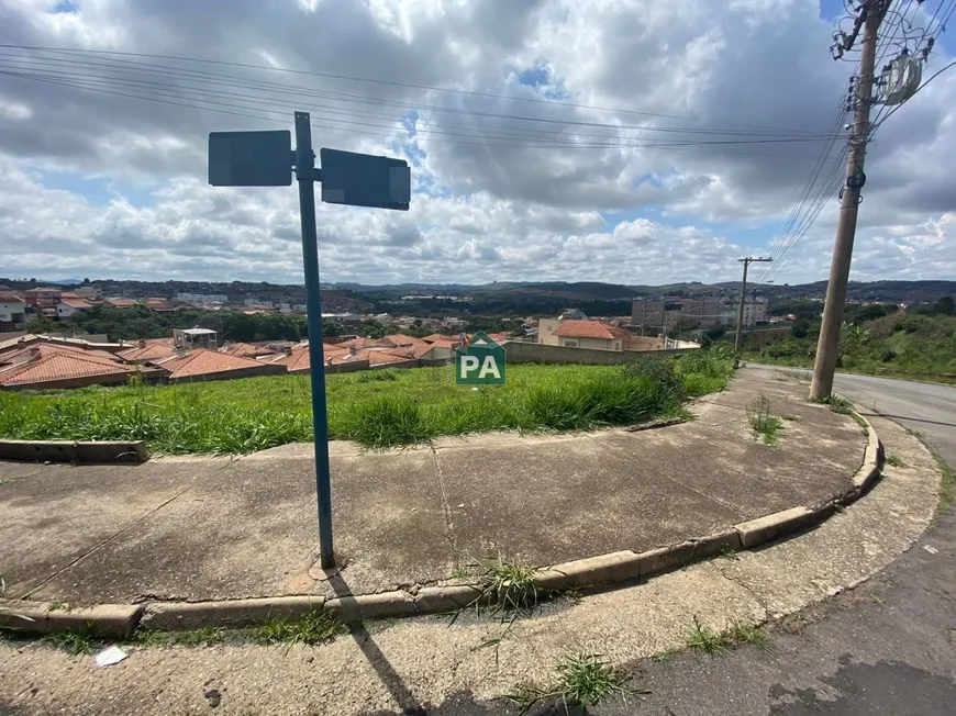 Foto 1 de Lote/Terreno à venda, 1766m² em Jardim São Bento, Poços de Caldas