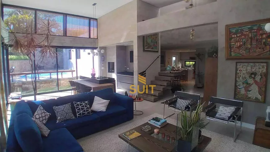 Foto 1 de Casa de Condomínio com 3 Quartos à venda, 270m² em Residencial Seis Alphaville, Santana de Parnaíba