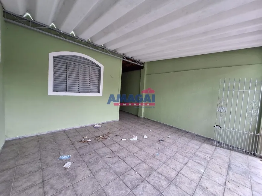 Foto 1 de Casa com 2 Quartos à venda, 80m² em Jardim Emília, Jacareí