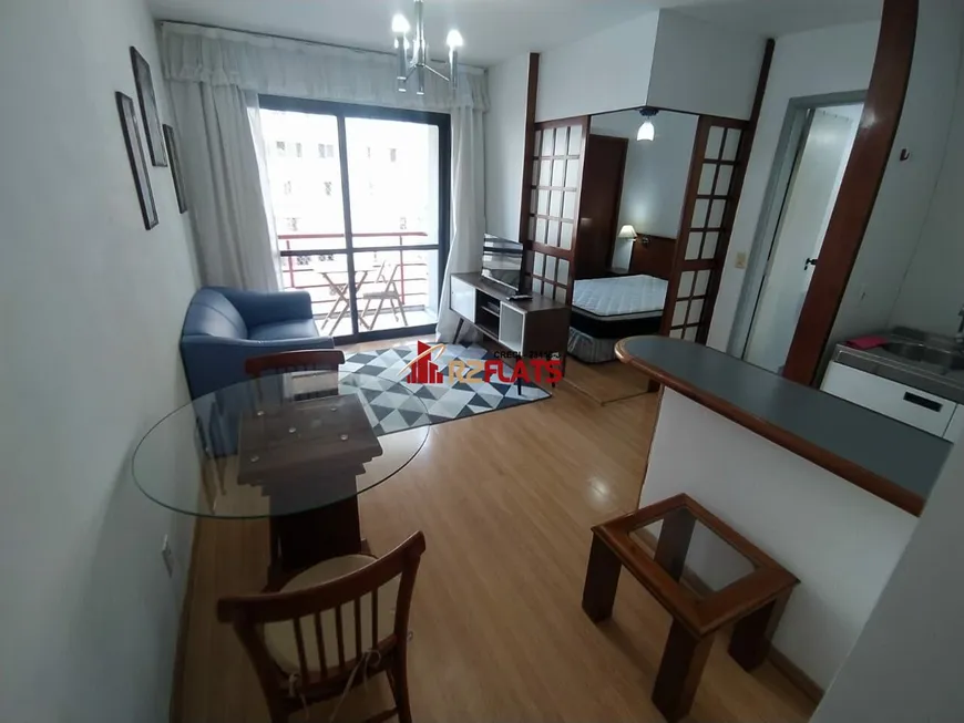 Foto 1 de Flat com 1 Quarto à venda, 35m² em Moema, São Paulo