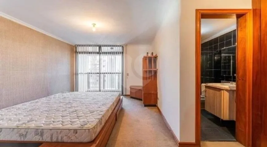 Foto 1 de Apartamento com 1 Quarto à venda, 87m² em Centro, Curitiba