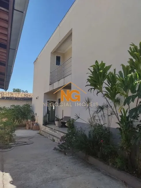 Foto 1 de Casa com 3 Quartos à venda, 360m² em Vila Beneves, Contagem