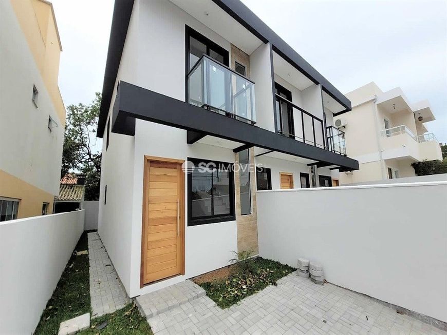 Casa para Venda - Florianópolis / SC no bairro Ingleses do Rio Vermelho, 3  dormitórios, 3 banheiros, 1 vaga de garagem, área total 600,00 m², área  construída 150,00 m², área útil 150,00 m², terreno 600,00 m²