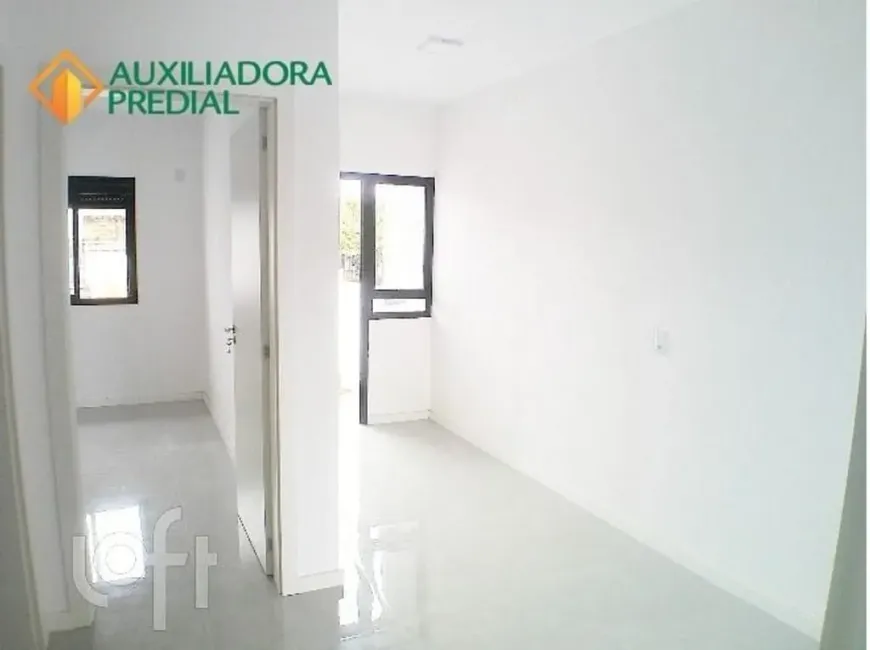 Foto 1 de Casa com 2 Quartos à venda, 44m² em Morada Vale II, Gravataí