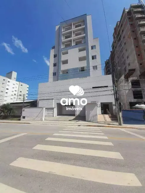 Foto 1 de Apartamento com 2 Quartos para alugar, 55m² em Guarani, Brusque