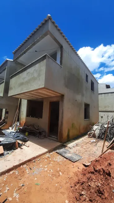 Foto 1 de Casa com 3 Quartos à venda, 195m² em Itapoã, Belo Horizonte