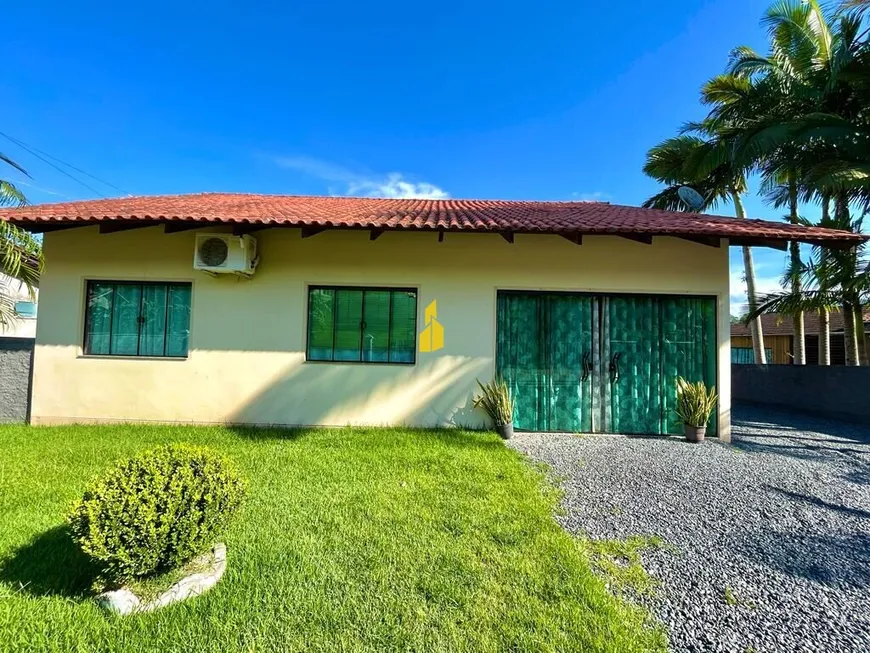 Foto 1 de Casa com 3 Quartos à venda, 200m² em Araponguinhas, Timbó