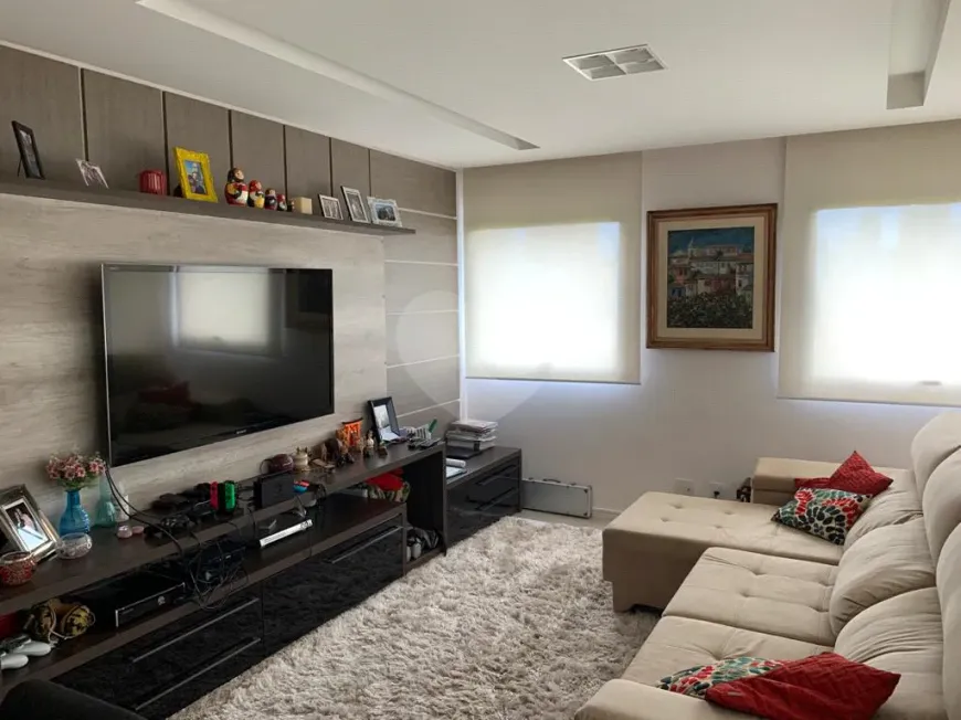 Foto 1 de Apartamento com 3 Quartos à venda, 160m² em Panamby, São Paulo