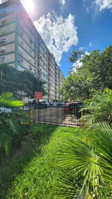 Foto 1 de Apartamento com 3 Quartos à venda, 67m² em Jardim Botânico, Porto Alegre