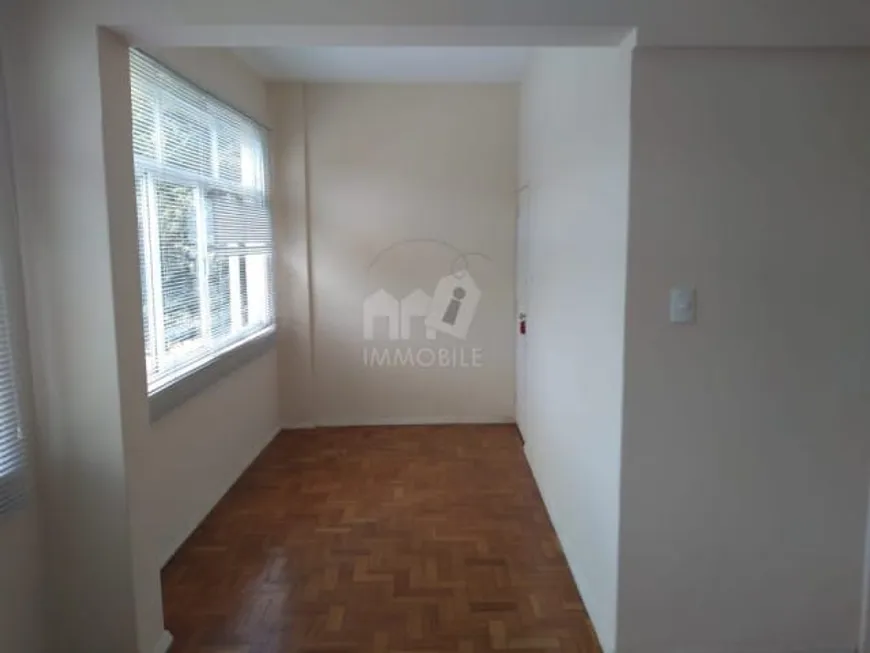 Foto 1 de Apartamento com 3 Quartos à venda, 75m² em Duchas, Petrópolis