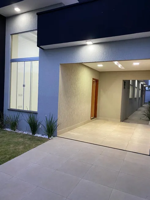 Foto 1 de Casa com 3 Quartos à venda, 121m² em Recanto do Lago, Trindade