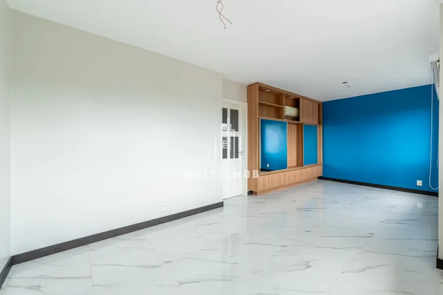 Foto 1 de Apartamento com 3 Quartos à venda, 93m² em Petrópolis, Porto Alegre