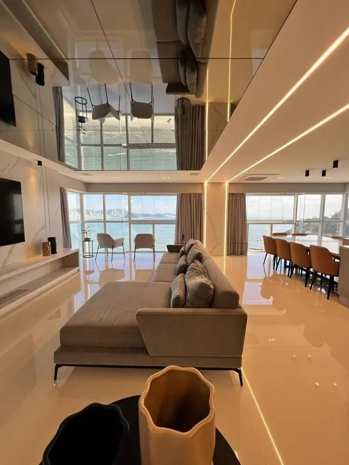 Foto 1 de Apartamento com 5 Quartos para alugar, 238m² em Barra Sul, Balneário Camboriú