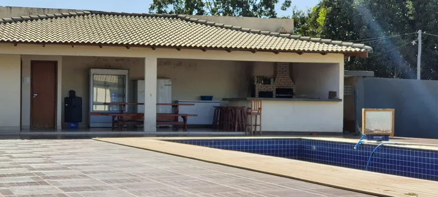 Foto 1 de Casa com 3 Quartos à venda, 2500m² em Residencial Bica do DER, Brasília