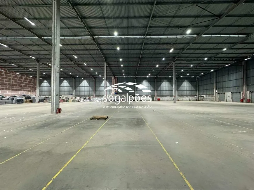 Foto 1 de Galpão/Depósito/Armazém para alugar, 4000m² em Perobas, Contagem