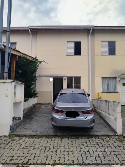 Foto 1 de Casa de Condomínio com 2 Quartos para venda ou aluguel, 80m² em Jardim Petropolis, Cotia