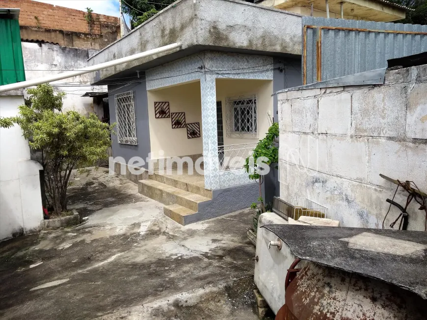 Foto 1 de Casa com 4 Quartos à venda, 80m² em Calafate, Belo Horizonte