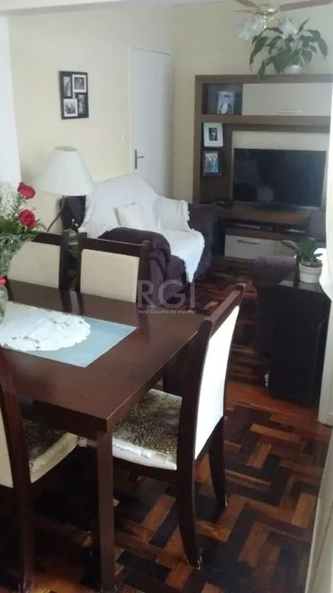 Foto 1 de Apartamento com 3 Quartos à venda, 79m² em Teresópolis, Porto Alegre